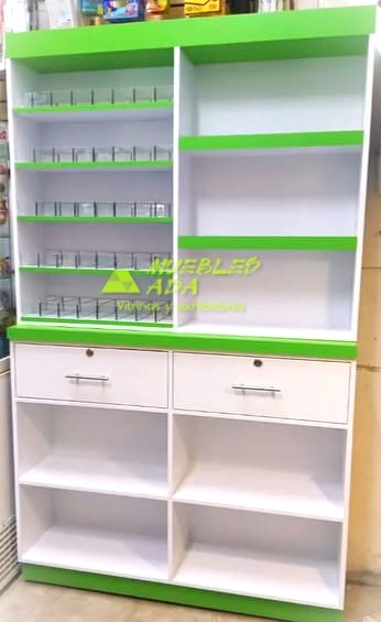 muebles exhibidores para el area de cajas en minisupers tipo oxxo